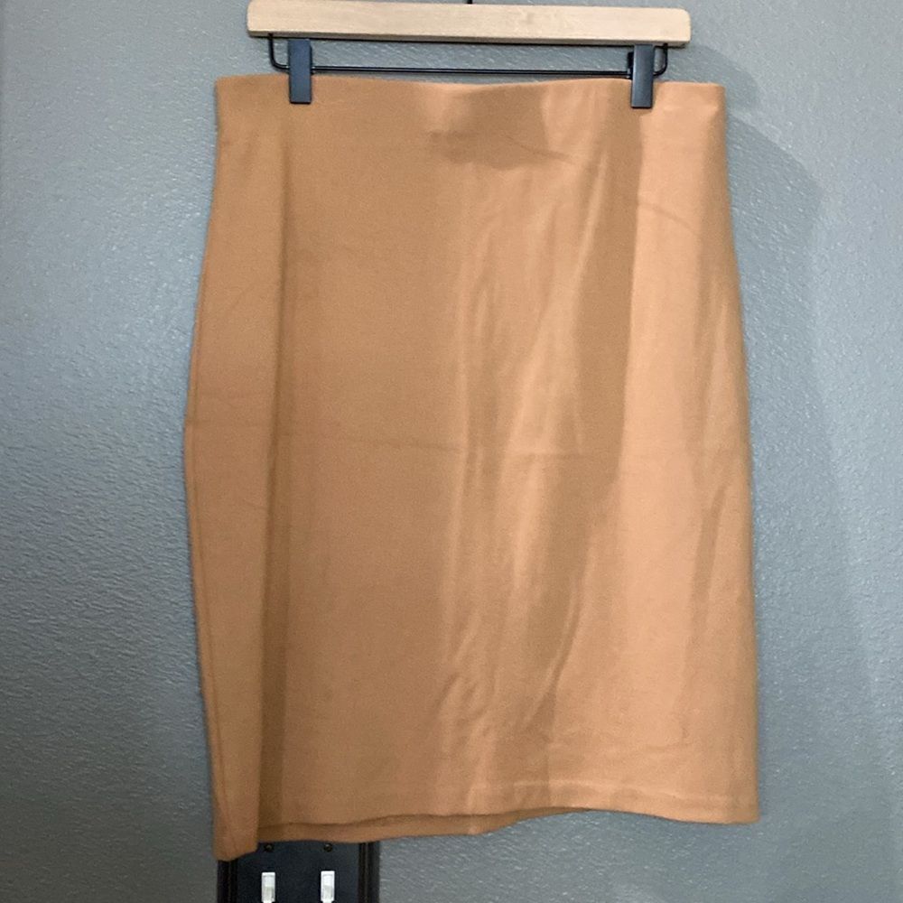 carmen marc valvo tan pencil stretch knit skirt